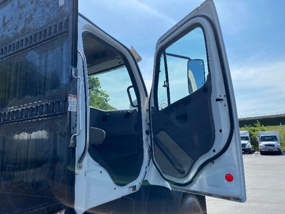 Flatbed Truck-Light and Medium Duty Trucks-Freightliner-2020-114SD-Binghamton-NY-189,559\n\t\tmiles-$ 126,750 - Image 13