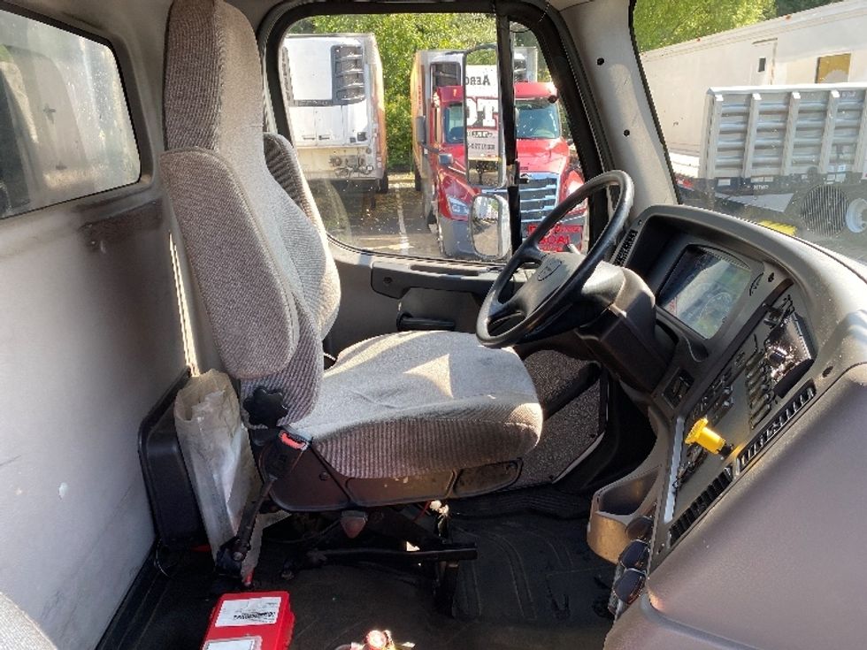 Flatbed Truck-Light and Medium Duty Trucks-Freightliner-2020-114SD-Binghamton-NY-189,559\n\t\tmiles-$ 126,750 - Image 15