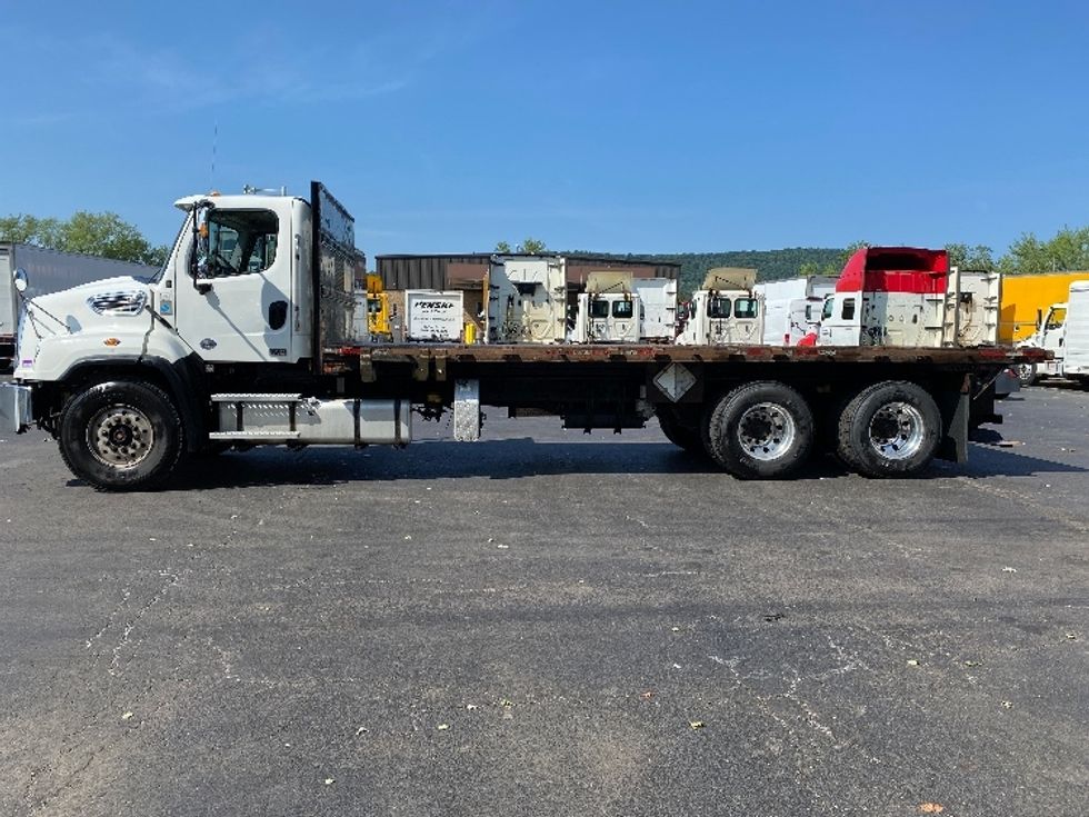 Flatbed Truck-Light and Medium Duty Trucks-Freightliner-2020-114SD-Binghamton-NY-189,559\n\t\tmiles-$ 126,750 - Image 4
