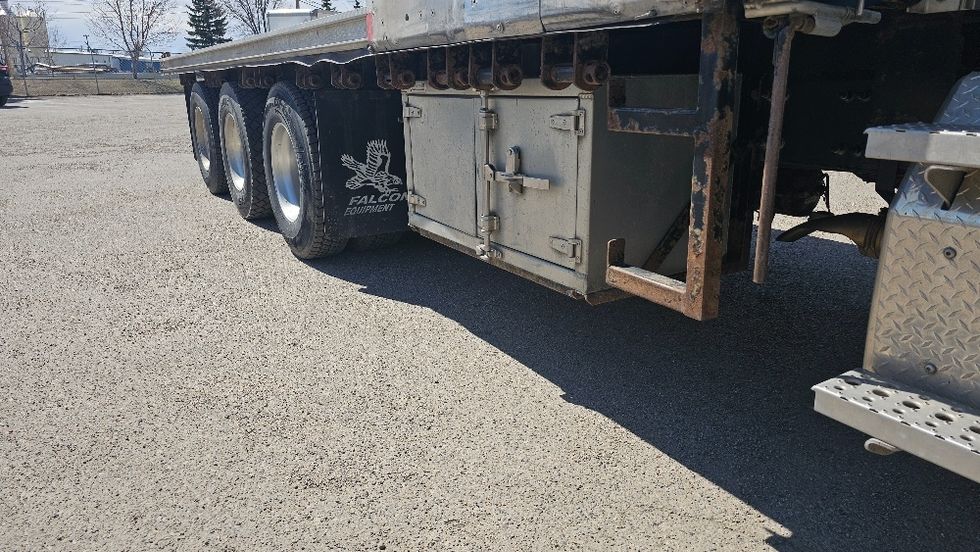 Flatbed Truck-Light and Medium Duty Trucks-Freightliner-2020-114SD-Calgary-AB-208,538\n\t\tkm-$ 146,000 - Image 11