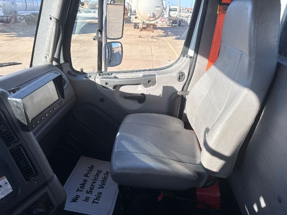 Flatbed Truck-Light and Medium Duty Trucks-Freightliner-2020-114SD-Enid-OK-230,629\n\t\tmiles-$ 100,750 - Image 17