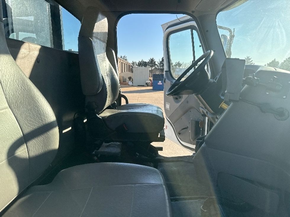 Flatbed Truck-Light and Medium Duty Trucks-Freightliner-2020-114SD-Enid-OK-230,629\n\t\tmiles-$ 100,750 - Image 20