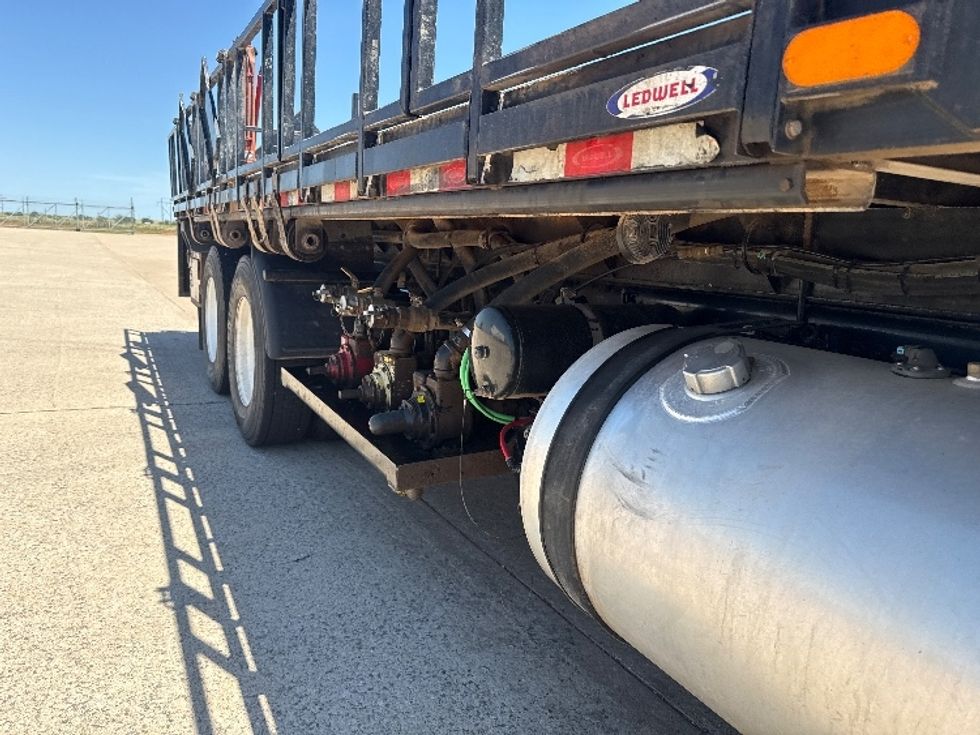 Flatbed Truck-Light and Medium Duty Trucks-Freightliner-2020-114SD-Enid-OK-285,430\n\t\tmiles-$ 85,000 - Image 11