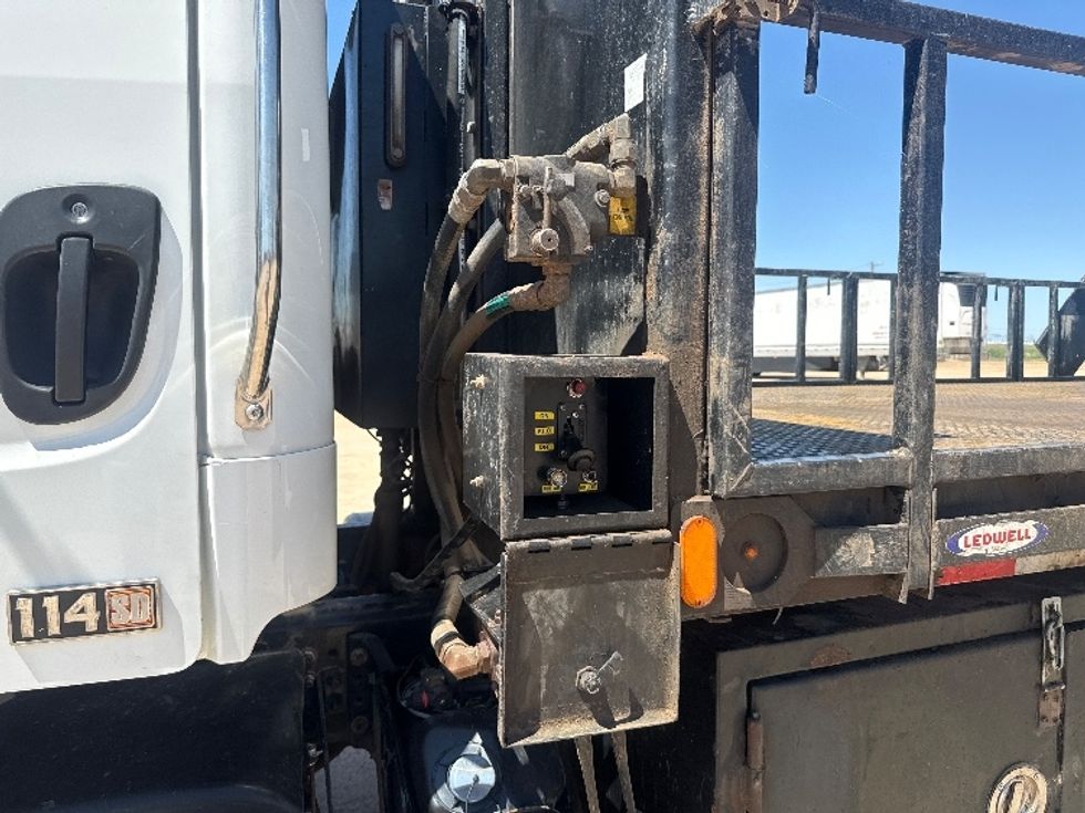 Flatbed Truck-Light and Medium Duty Trucks-Freightliner-2020-114SD-Enid-OK-285,430\n\t\tmiles-$ 85,000 - Image 22