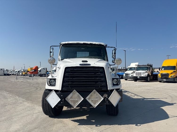 2020 Freightliner 114SD photo 2