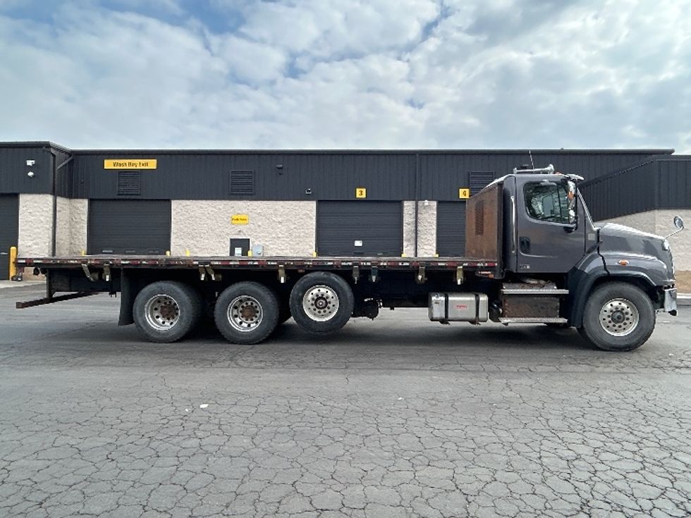 Flatbed Truck-Light and Medium Duty Trucks-Freightliner-2020-114SD-Jessup-PA-172,029\n\t\tmiles-$ 119,750 - Image 10