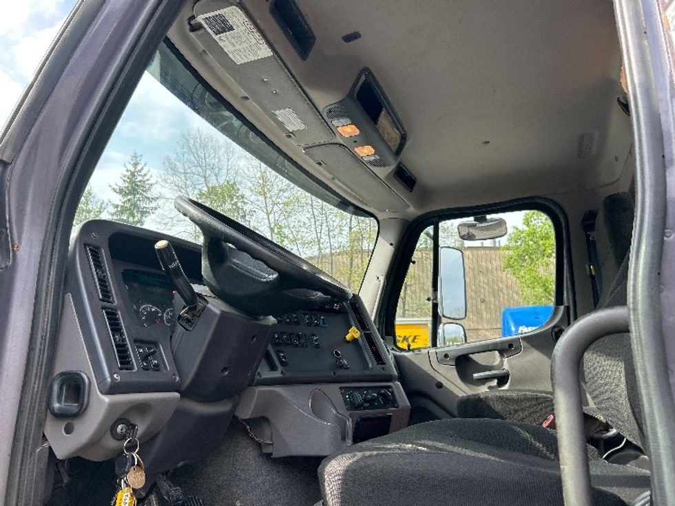 Flatbed Truck-Light and Medium Duty Trucks-Freightliner-2020-114SD-Jessup-PA-172,029\n\t\tmiles-$ 119,750 - Image 12