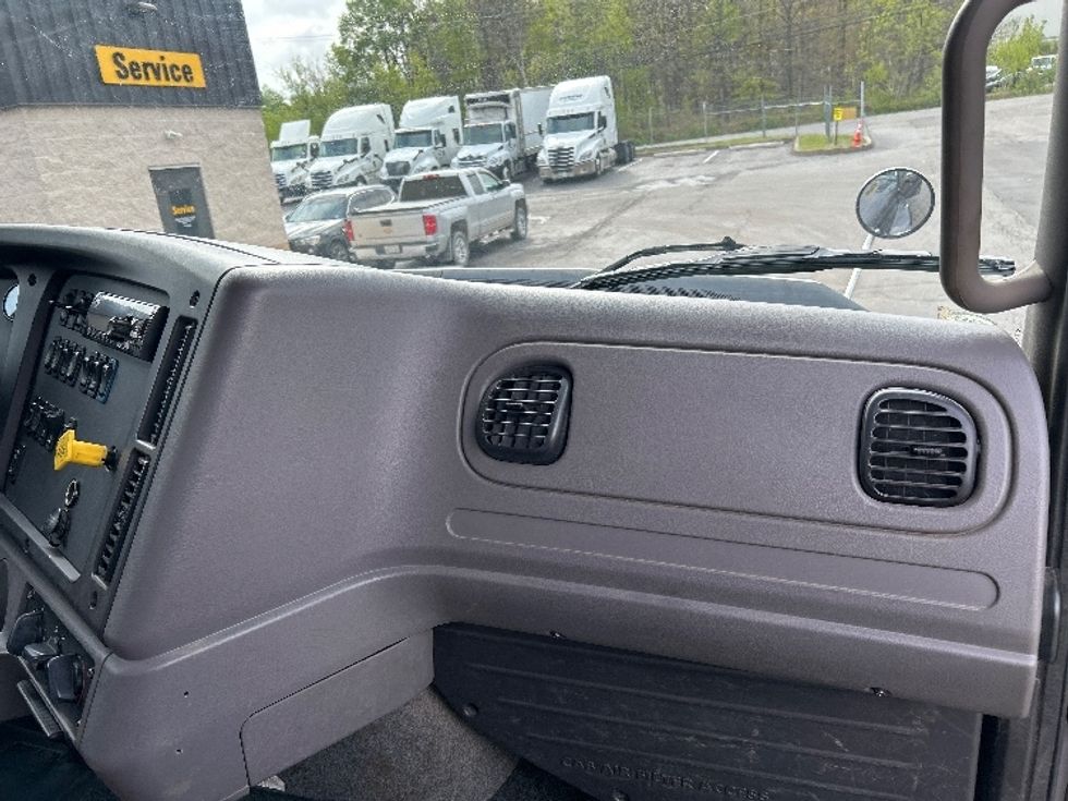 Flatbed Truck-Light and Medium Duty Trucks-Freightliner-2020-114SD-Jessup-PA-172,029\n\t\tmiles-$ 119,750 - Image 16