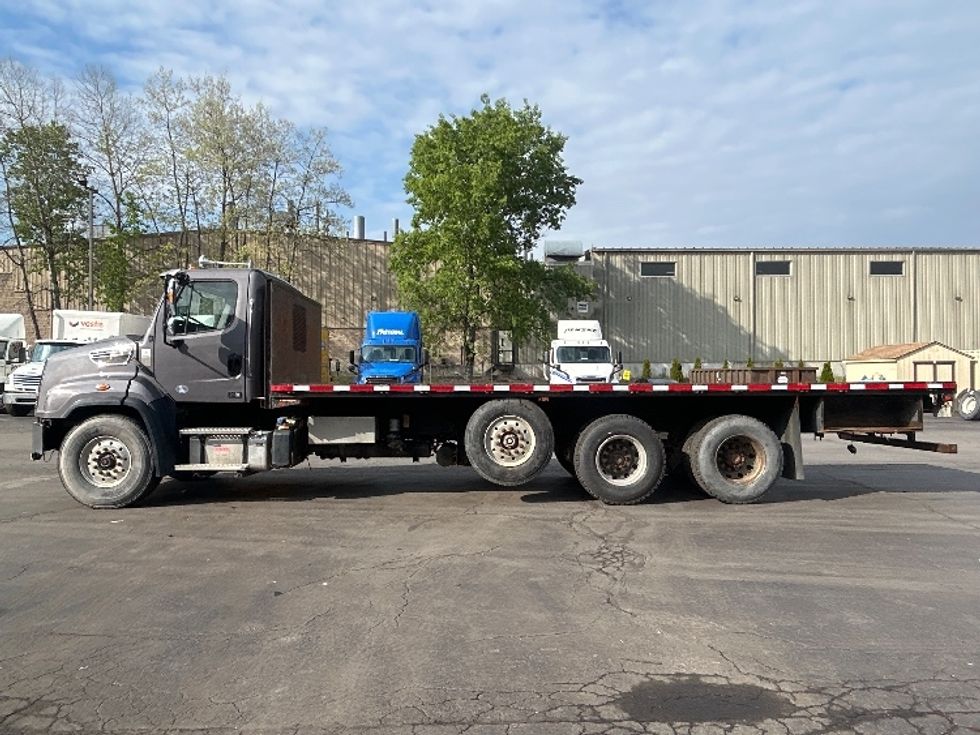Flatbed Truck-Light and Medium Duty Trucks-Freightliner-2020-114SD-Jessup-PA-172,029\n\t\tmiles-$ 119,750 - Image 4