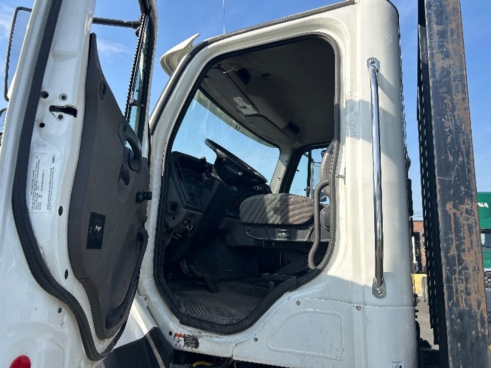 Flatbed Truck-Light and Medium Duty Trucks-Freightliner-2020-114SD-Kearny-NJ-161,980\n\t\tmiles-$ 110,750 - Image 12