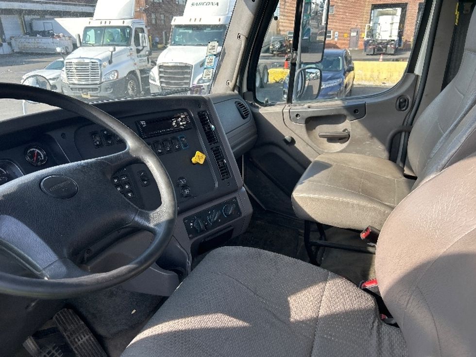 Flatbed Truck-Light and Medium Duty Trucks-Freightliner-2020-114SD-Kearny-NJ-161,980\n\t\tmiles-$ 110,750 - Image 15