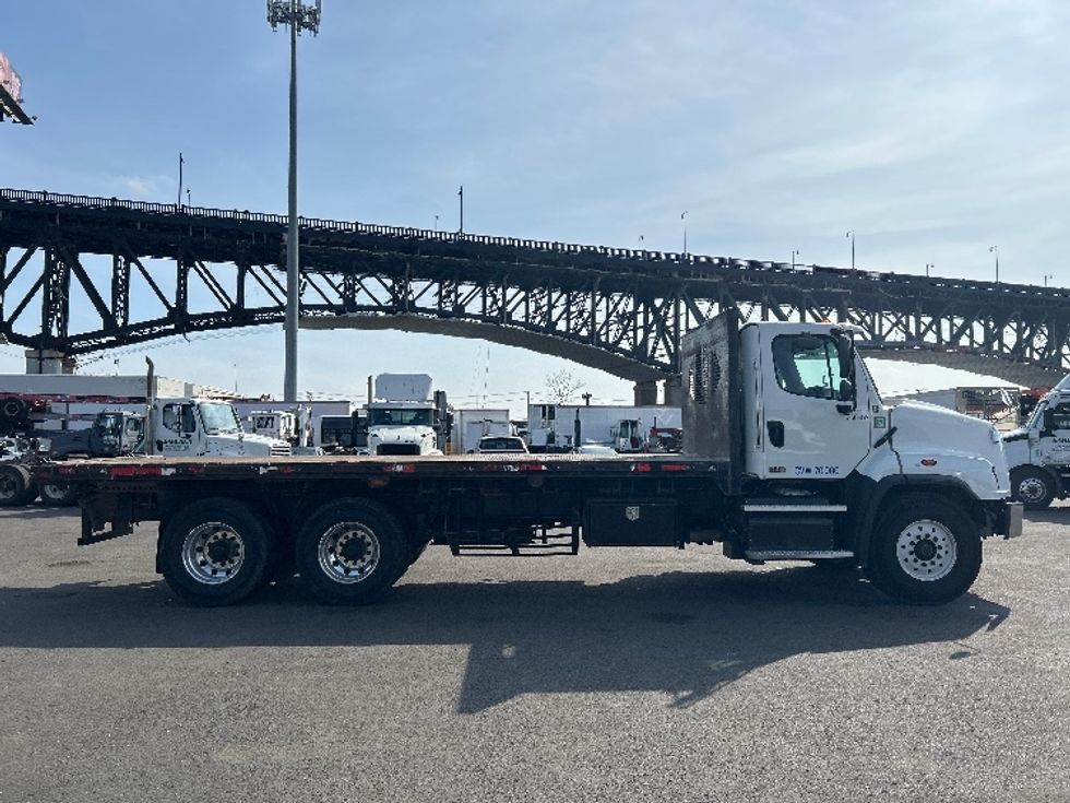 Flatbed Truck-Light and Medium Duty Trucks-Freightliner-2020-114SD-Kearny-NJ-167,984\n\t\tmiles-$ 110,500 - Image 11