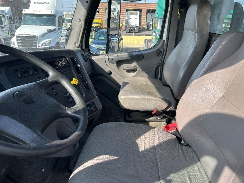 Flatbed Truck-Light and Medium Duty Trucks-Freightliner-2020-114SD-Kearny-NJ-167,984\n\t\tmiles-$ 110,500 - Image 15