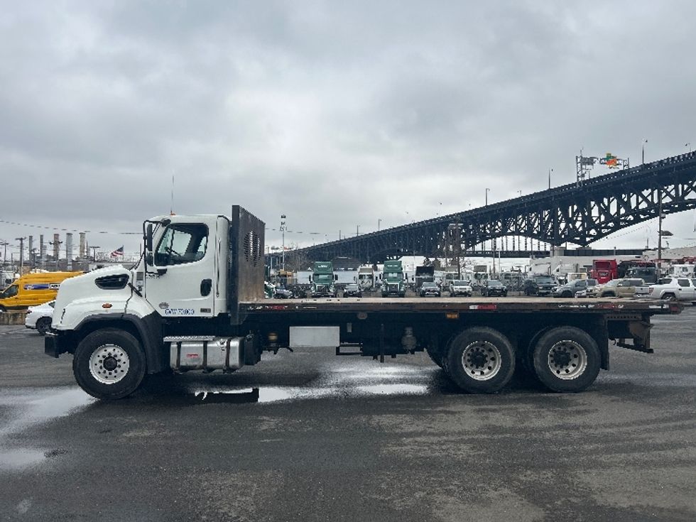 Flatbed Truck-Light and Medium Duty Trucks-Freightliner-2020-114SD-Kearny-NJ-175,630\n\t\tmiles-$ 110,000 - Image 4