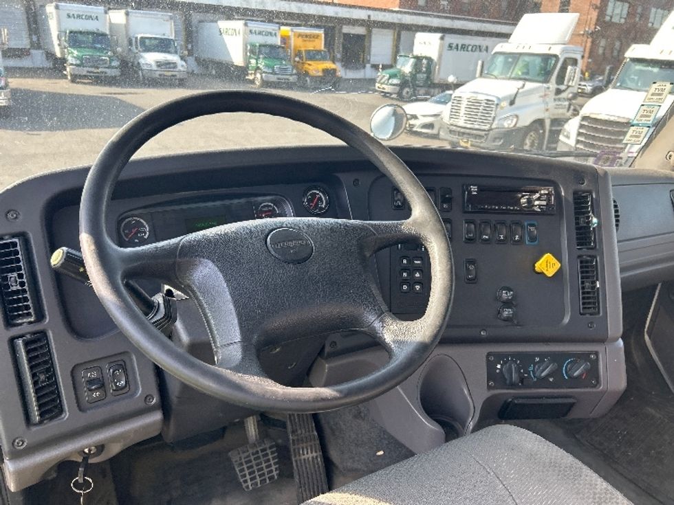 Flatbed Truck-Light and Medium Duty Trucks-Freightliner-2020-114SD-Kearny-NJ-177,055\n\t\tmiles-$ 113,000 - Image 15