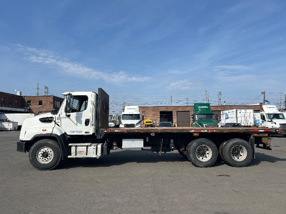 Flatbed Truck-Light and Medium Duty Trucks-Freightliner-2020-114SD-Kearny-NJ-177,055\n\t\tmiles-$ 113,000 - Image 4