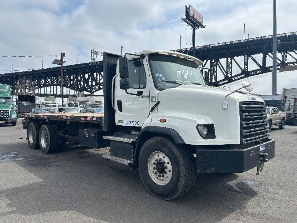 Flatbed Truck-Light and Medium Duty Trucks-Freightliner-2020-114SD-Kearny-NJ-189,874\n\t\tmiles-$ 112,500 - Image 1