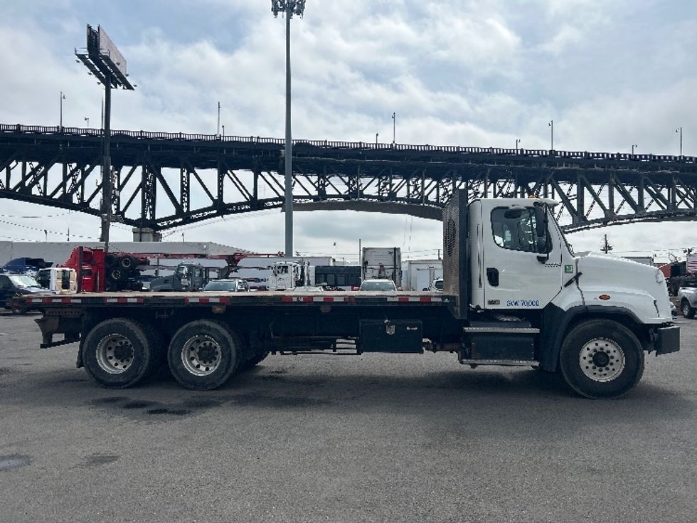 Flatbed Truck-Light and Medium Duty Trucks-Freightliner-2020-114SD-Kearny-NJ-189,874\n\t\tmiles-$ 112,500 - Image 11