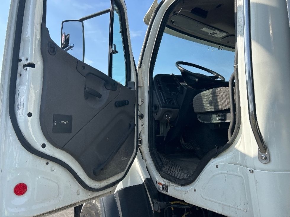 Flatbed Truck-Light and Medium Duty Trucks-Freightliner-2020-114SD-Kearny-NJ-189,874\n\t\tmiles-$ 112,500 - Image 12