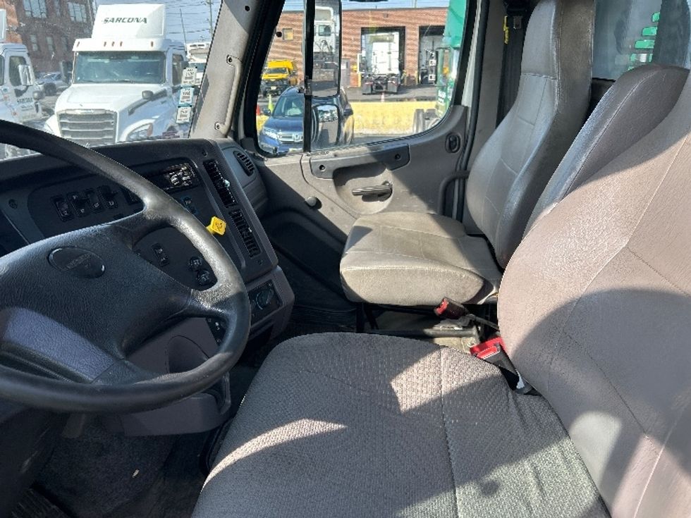 Flatbed Truck-Light and Medium Duty Trucks-Freightliner-2020-114SD-Kearny-NJ-189,874\n\t\tmiles-$ 112,500 - Image 15