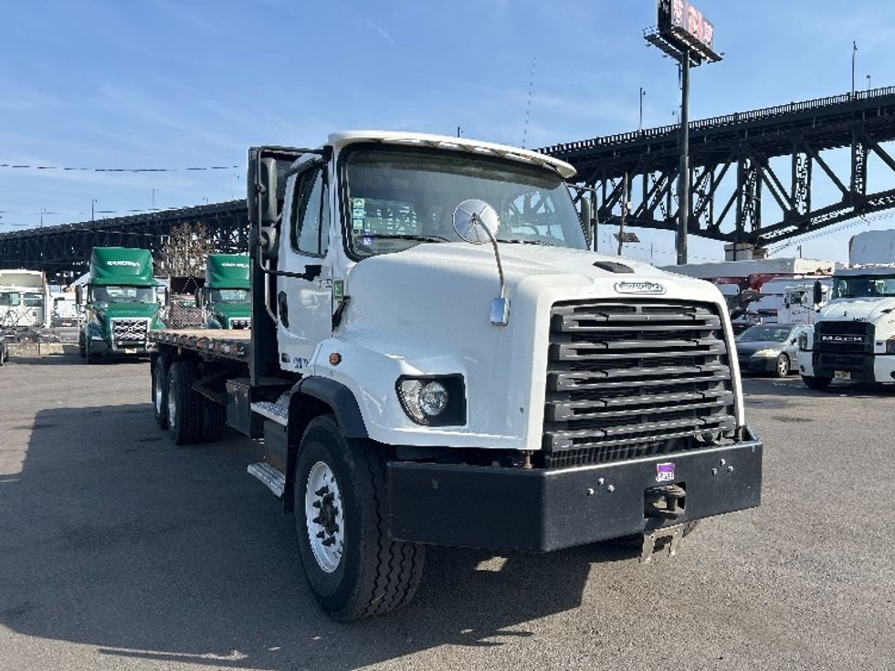 Flatbed Truck-Light and Medium Duty Trucks-Freightliner-2020-114SD-Kearny-NJ-198,660\n\t\tmiles-$ 109,250 - Image 1
