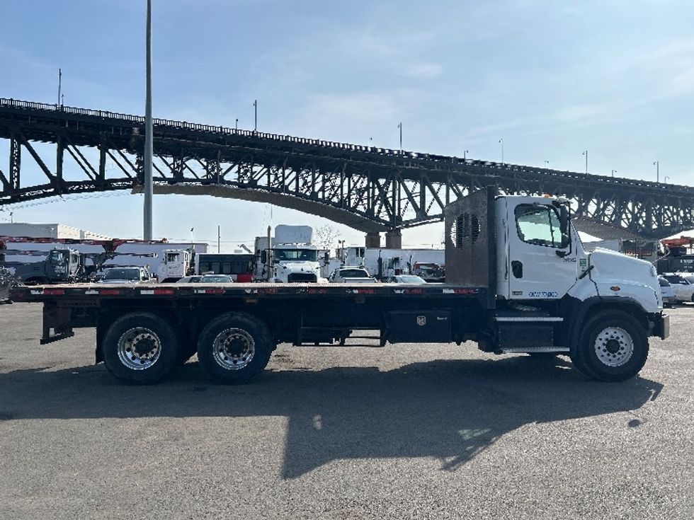 Flatbed Truck-Light and Medium Duty Trucks-Freightliner-2020-114SD-Kearny-NJ-198,660\n\t\tmiles-$ 109,250 - Image 11