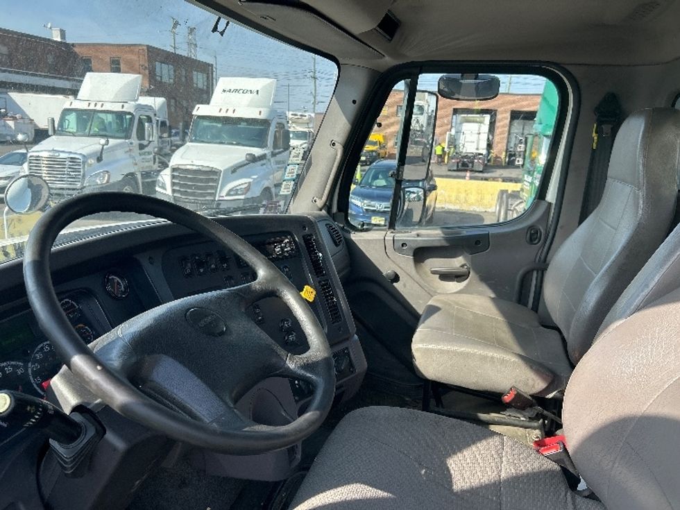 Flatbed Truck-Light and Medium Duty Trucks-Freightliner-2020-114SD-Kearny-NJ-198,660\n\t\tmiles-$ 109,250 - Image 14