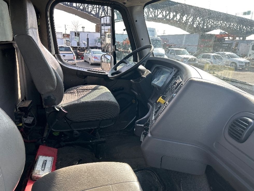Flatbed Truck-Light and Medium Duty Trucks-Freightliner-2020-114SD-Kearny-NJ-198,660\n\t\tmiles-$ 109,250 - Image 18