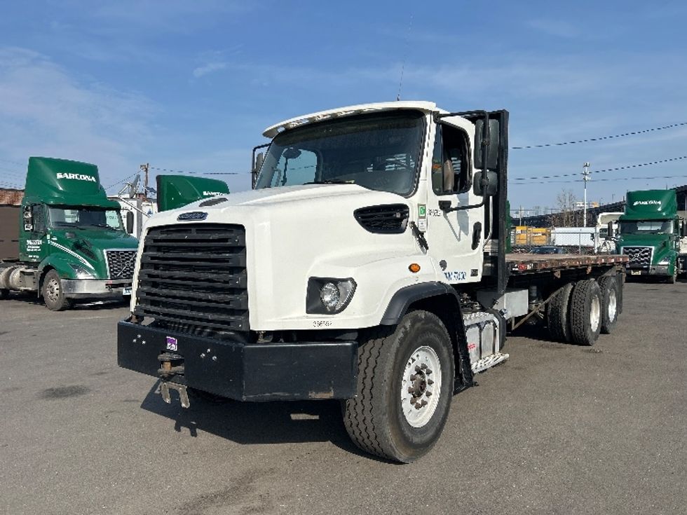 Flatbed Truck-Light and Medium Duty Trucks-Freightliner-2020-114SD-Kearny-NJ-198,660\n\t\tmiles-$ 109,250 - Image 3