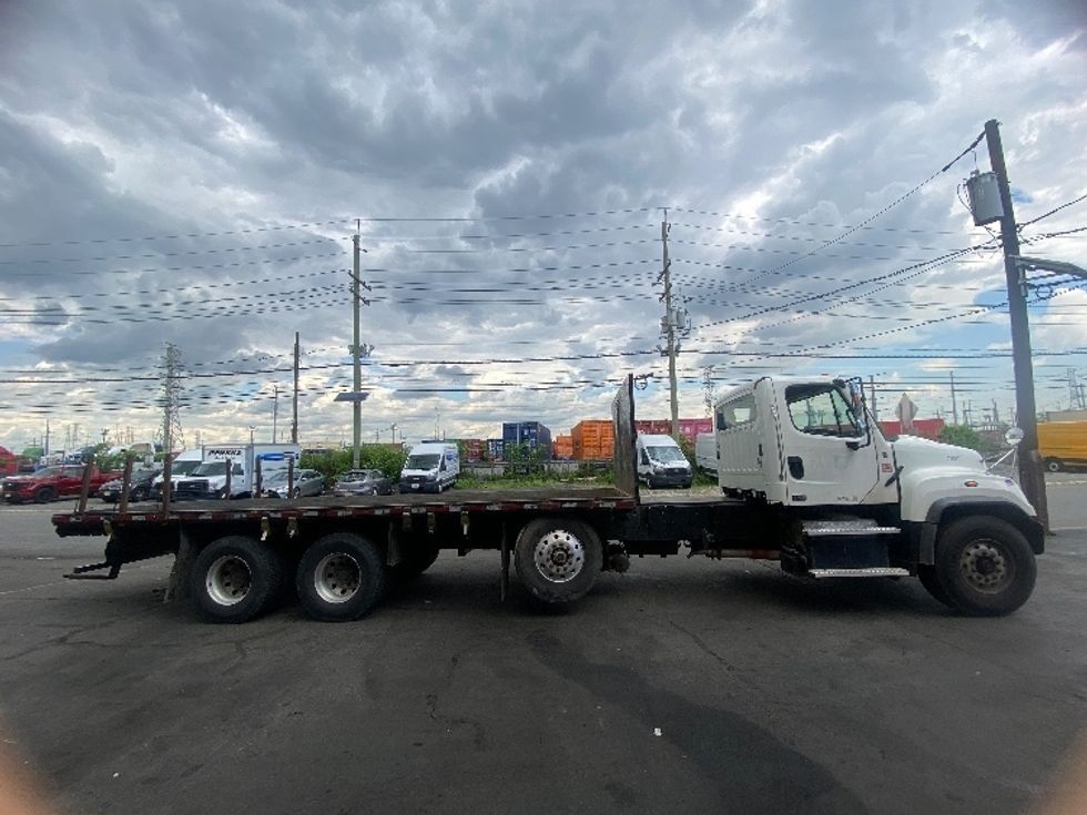 Flatbed Truck-Light and Medium Duty Trucks-Freightliner-2020-114SD-Kearny-NJ-80,775\n\t\tmiles-$ 109,500 - Image 15