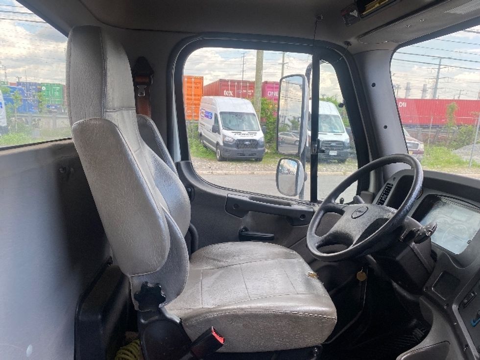 Flatbed Truck-Light and Medium Duty Trucks-Freightliner-2020-114SD-Kearny-NJ-80,775\n\t\tmiles-$ 109,500 - Image 22