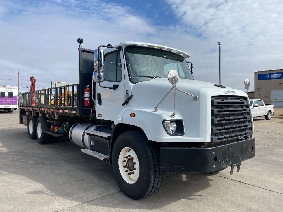 Flatbed Truck-Light and Medium Duty Trucks-Freightliner-2020-114SD-Lubbock-TX-171,257\n\t\tmiles-$ 124,000 - Image 1