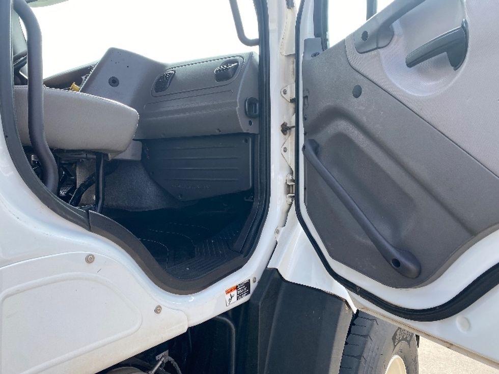 Flatbed Truck-Light and Medium Duty Trucks-Freightliner-2020-114SD-Lubbock-TX-171,257\n\t\tmiles-$ 124,000 - Image 15