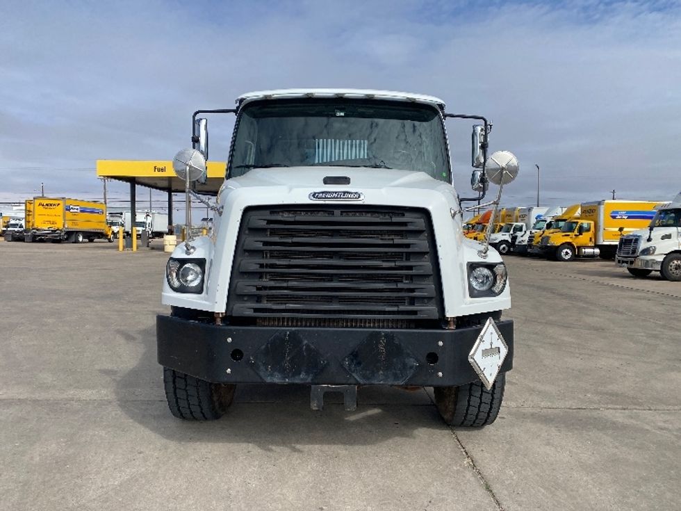 2020 Freightliner 114SD photo 2