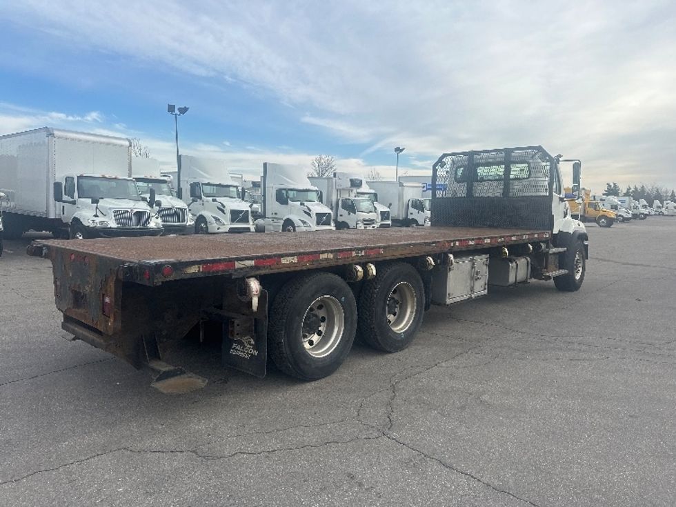 Flatbed Truck-Light and Medium Duty Trucks-Freightliner-2020-114SD-Mississauga-ON-118,501\n\t\tkm-$ 146,500 - Image 12