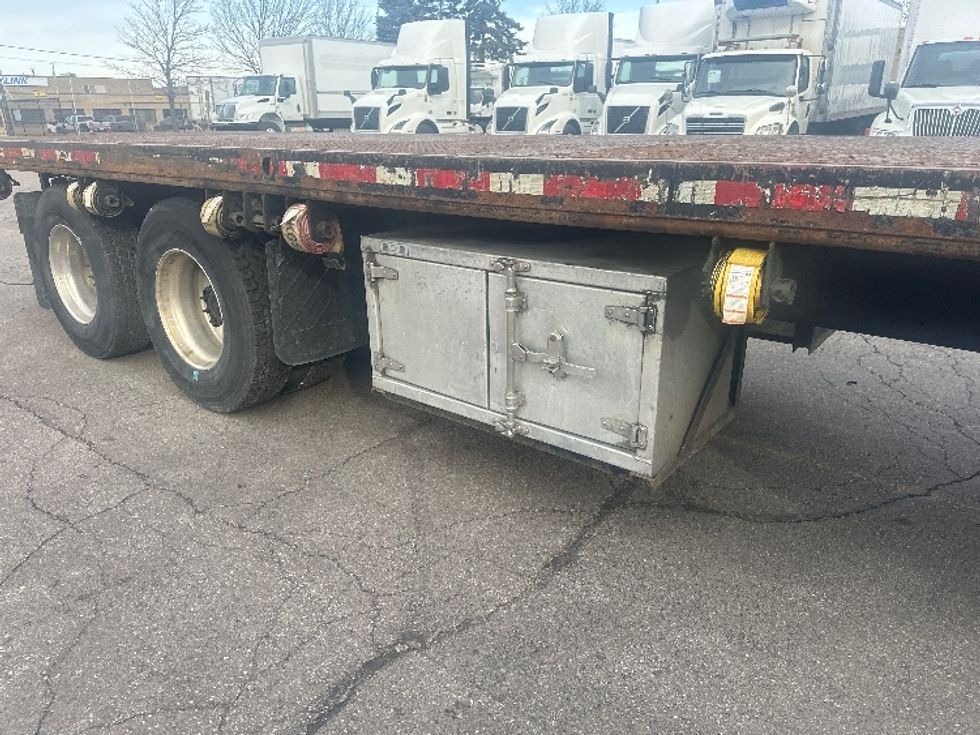 Flatbed Truck-Light and Medium Duty Trucks-Freightliner-2020-114SD-Mississauga-ON-118,501\n\t\tkm-$ 146,500 - Image 13