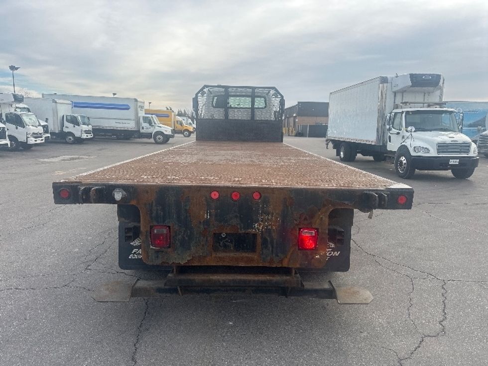 Flatbed Truck-Light and Medium Duty Trucks-Freightliner-2020-114SD-Mississauga-ON-118,501\n\t\tkm-$ 146,500 - Image 7