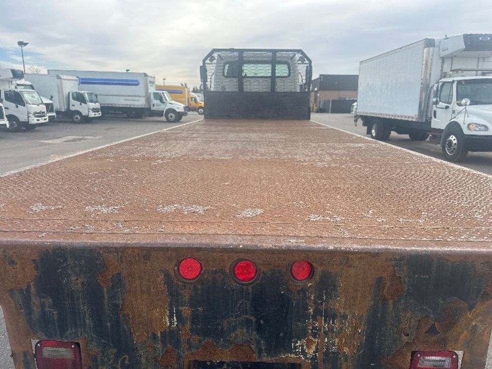Flatbed Truck-Light and Medium Duty Trucks-Freightliner-2020-114SD-Mississauga-ON-118,501\n\t\tkm-$ 146,500 - Image 9