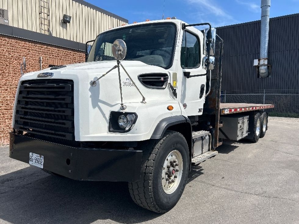 Flatbed Truck-Light and Medium Duty Trucks-Freightliner-2020-114SD-Mississauga-ON-150,838\n\t\tkm-$ 153,750 - Image 3