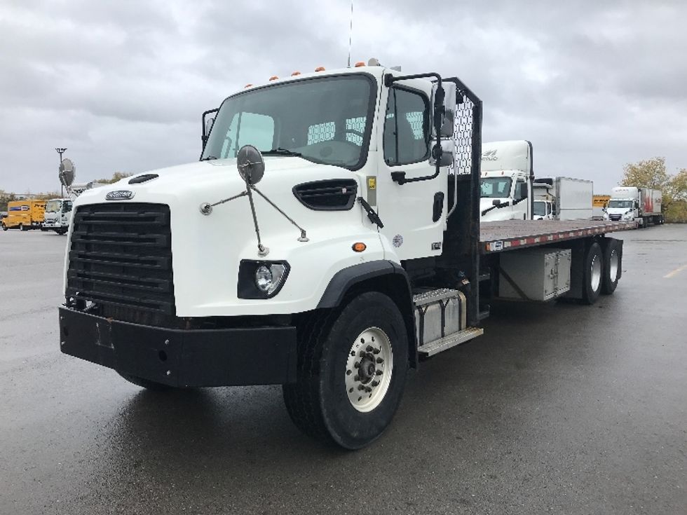 Flatbed Truck-Light and Medium Duty Trucks-Freightliner-2020-114SD-Mississauga-ON-184,700\n\t\tkm-$ 150,250 - Image 3