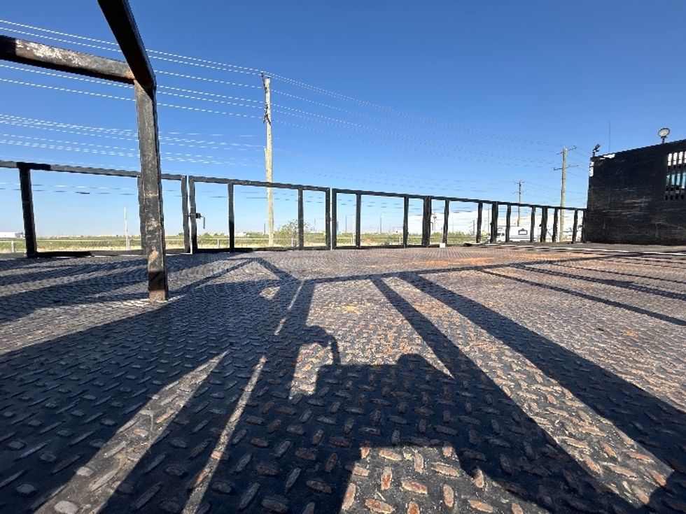 Flatbed Truck-Light and Medium Duty Trucks-Freightliner-2020-114SD-Odessa-TX-186,937\n\t\tmiles-$ 121,500 - Image 11