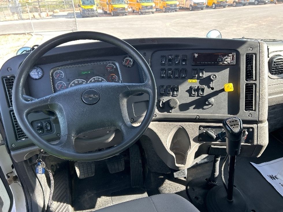 Flatbed Truck-Light and Medium Duty Trucks-Freightliner-2020-114SD-Odessa-TX-186,937\n\t\tmiles-$ 121,500 - Image 18