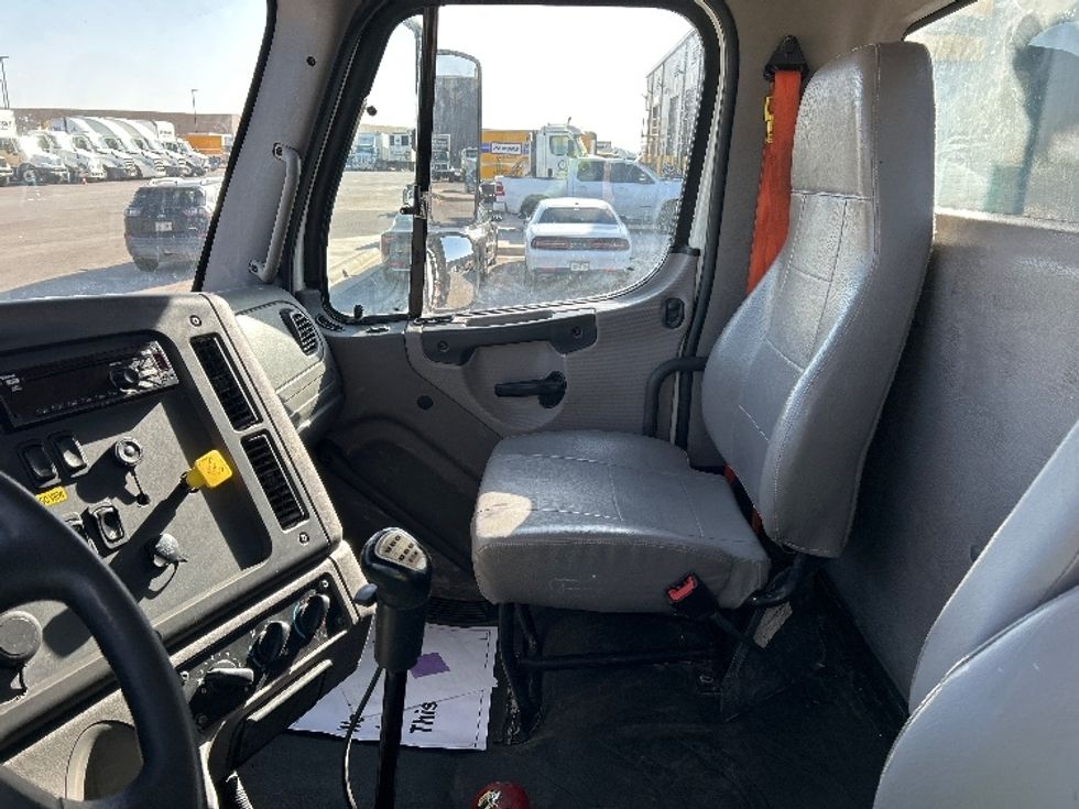 Flatbed Truck-Light and Medium Duty Trucks-Freightliner-2020-114SD-Odessa-TX-186,937\n\t\tmiles-$ 121,500 - Image 19