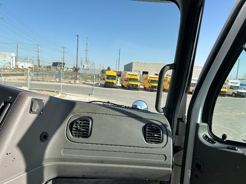 Flatbed Truck-Light and Medium Duty Trucks-Freightliner-2020-114SD-Odessa-TX-186,937\n\t\tmiles-$ 121,500 - Image 21