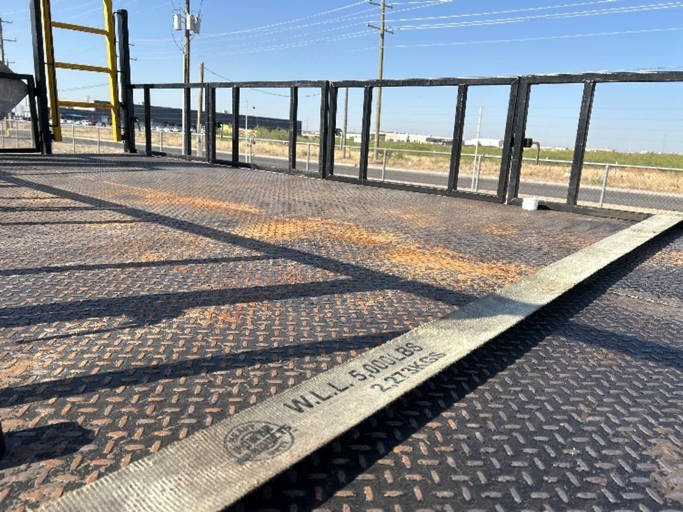 Flatbed Truck-Light and Medium Duty Trucks-Freightliner-2020-114SD-Odessa-TX-186,937\n\t\tmiles-$ 121,500 - Image 29