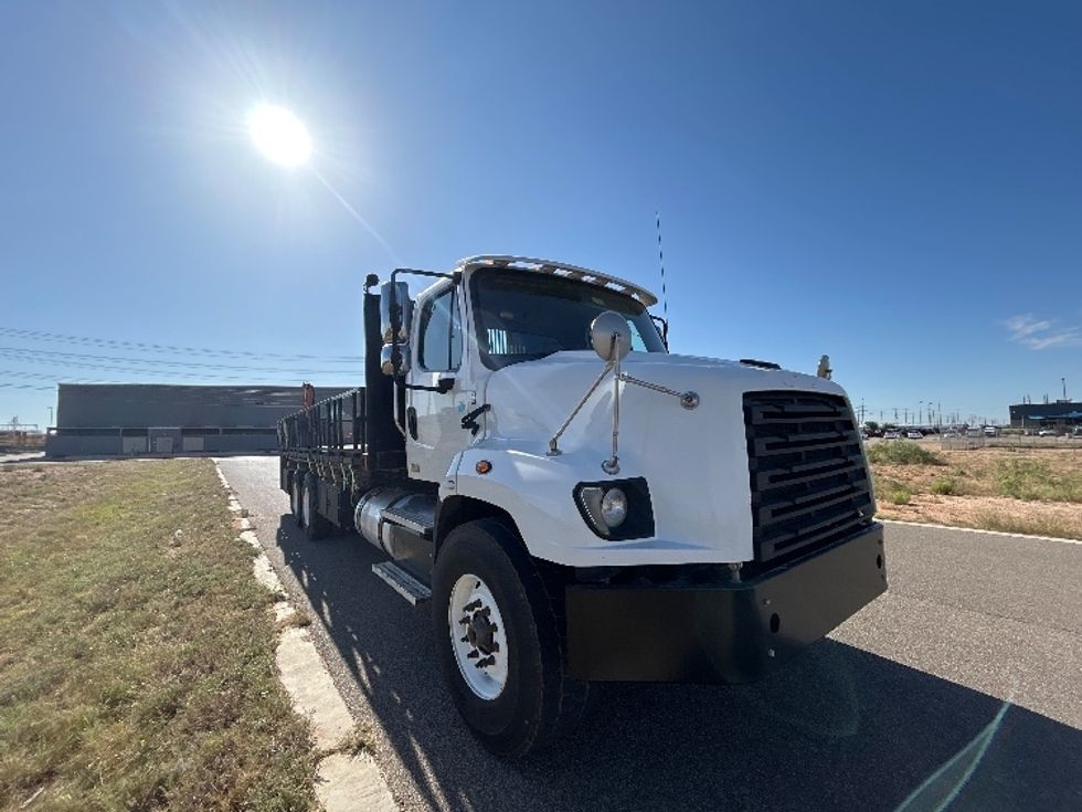 Flatbed Truck-Light and Medium Duty Trucks-Freightliner-2020-114SD-Odessa-TX-226,693\n\t\tmiles-$ 116,750 - Image 1