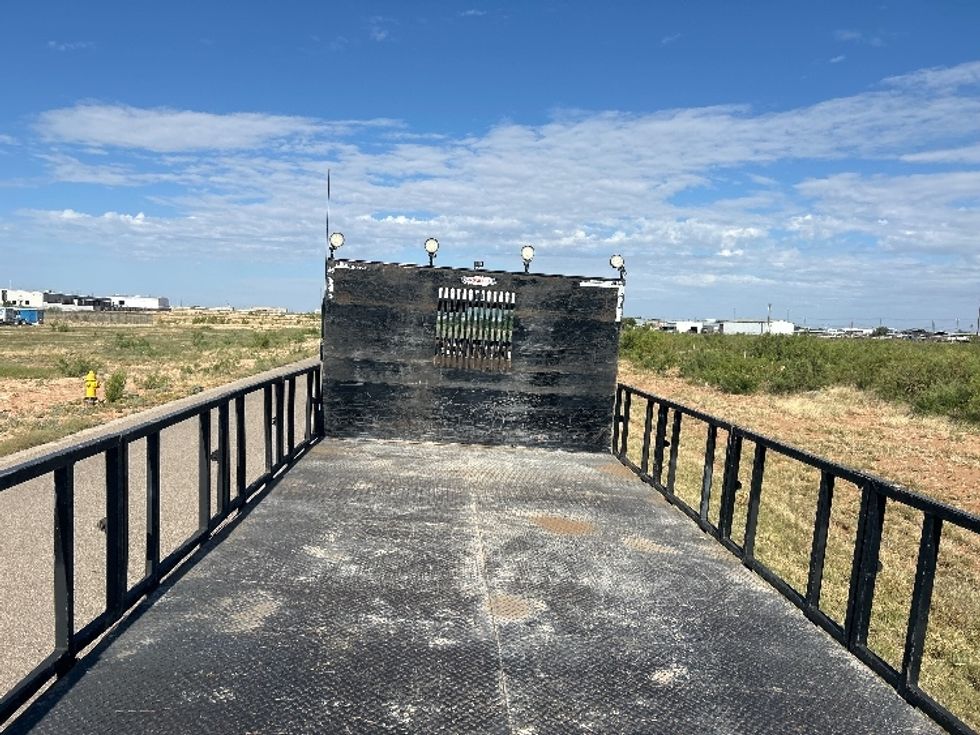 Flatbed Truck-Light and Medium Duty Trucks-Freightliner-2020-114SD-Odessa-TX-226,693\n\t\tmiles-$ 116,750 - Image 10