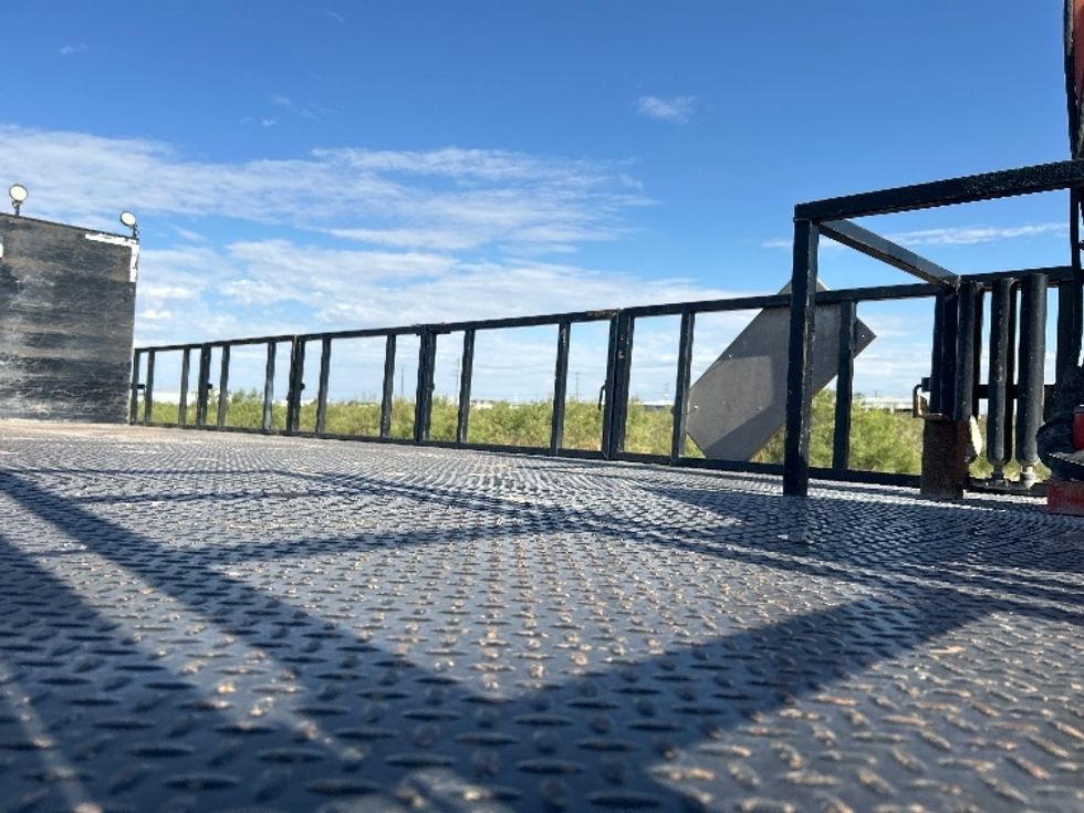 Flatbed Truck-Light and Medium Duty Trucks-Freightliner-2020-114SD-Odessa-TX-226,693\n\t\tmiles-$ 116,750 - Image 12