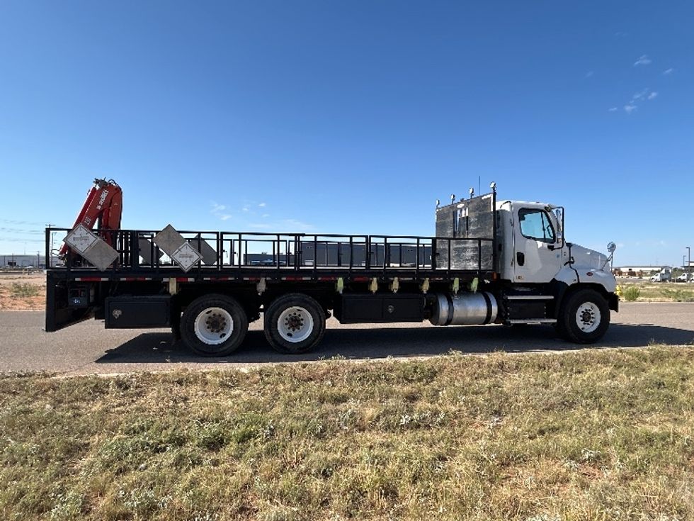 Flatbed Truck-Light and Medium Duty Trucks-Freightliner-2020-114SD-Odessa-TX-226,693\n\t\tmiles-$ 116,750 - Image 15