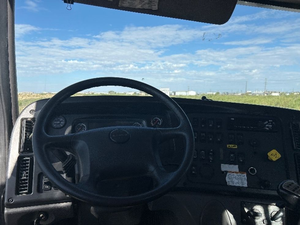 Flatbed Truck-Light and Medium Duty Trucks-Freightliner-2020-114SD-Odessa-TX-226,693\n\t\tmiles-$ 116,750 - Image 18